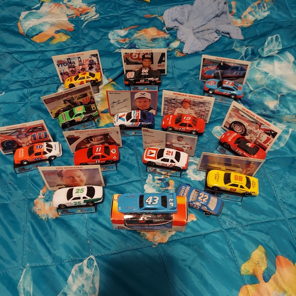 Nascar DIE cast Cars with Driver Cards